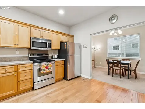 406 NE Patricia Ann Place Hillsboro OR 97006