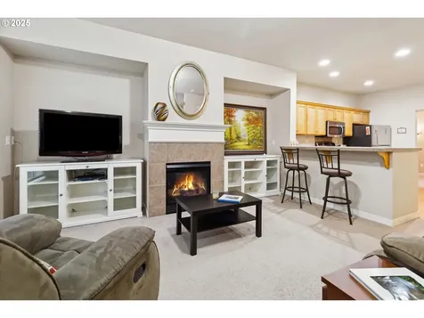 406 NE Patricia Ann Place Hillsboro OR 97006