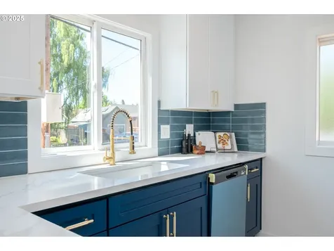 3307 NE 74th Avenue Portland OR 97213