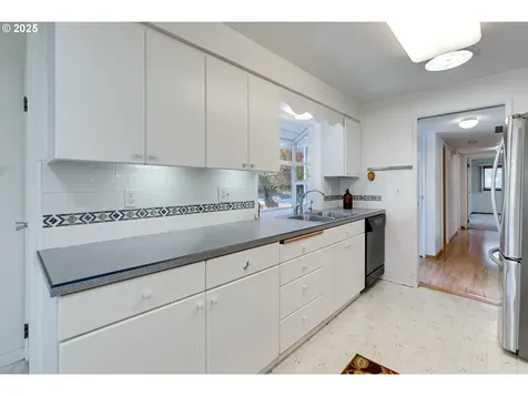 12639 NE Wasco Street Portland OR 97230