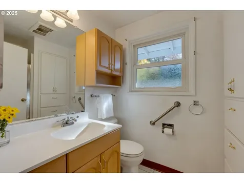 12639 NE Wasco Street Portland OR 97230