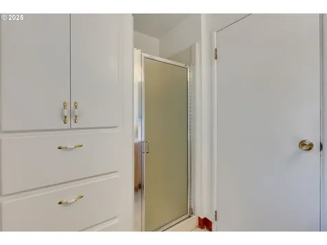 12639 NE Wasco Street Portland OR 97230