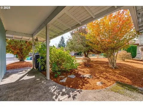 12639 NE Wasco Street Portland OR 97230