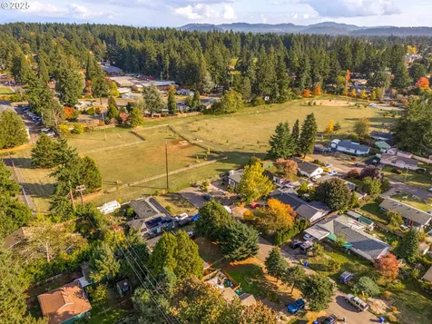 12639 NE Wasco Street Portland OR 97230