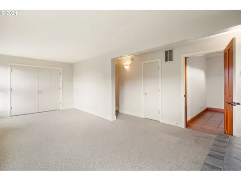 3710 Emerald Street Eugene OR 97405