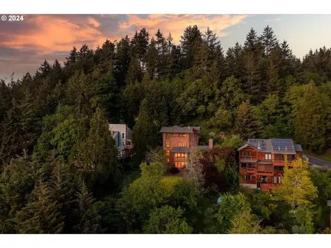 3710 Emerald Street Eugene OR 97405
