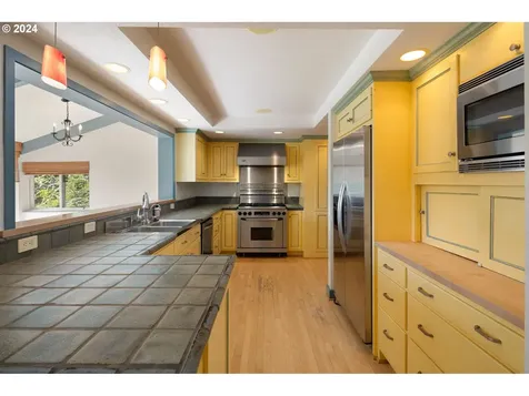 3710 Emerald Street Eugene OR 97405