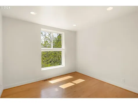 3710 Emerald Street Eugene OR 97405