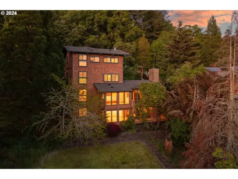 3710 Emerald Street Eugene OR 97405
