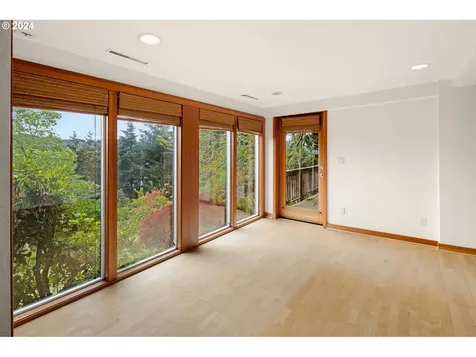 3710 Emerald Street Eugene OR 97405