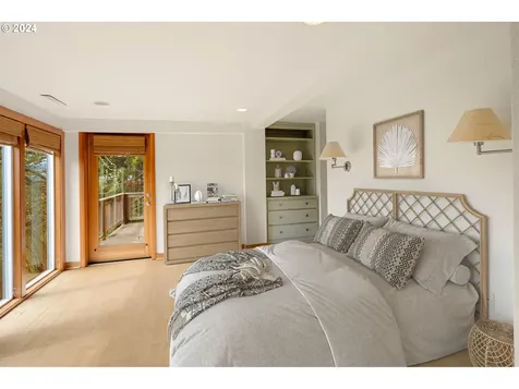 3710 Emerald Street Eugene OR 97405
