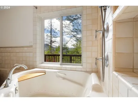 3710 Emerald Street Eugene OR 97405