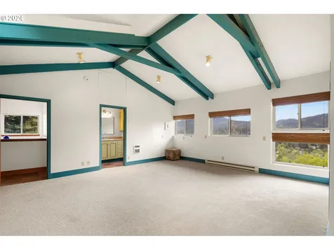 3710 Emerald Street Eugene OR 97405