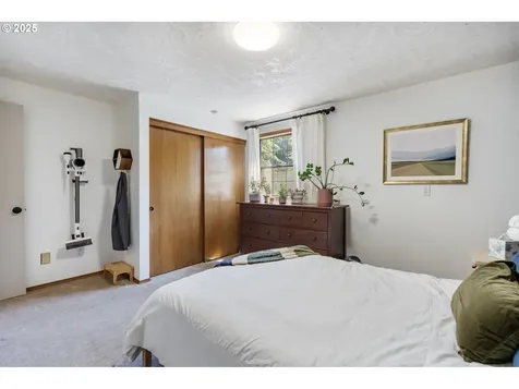 9335 SW View Terrace Portland OR 97224