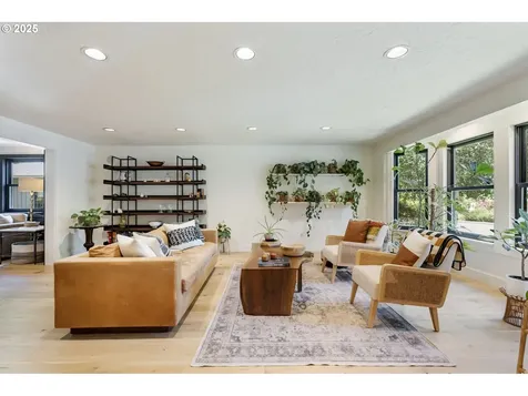 9335 SW View Terrace Portland OR 97224