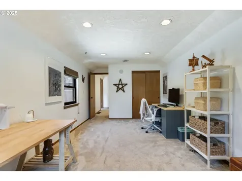 9335 SW View Terrace Portland OR 97224