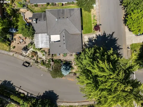 9335 SW View Terrace Portland OR 97224