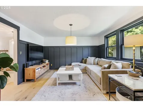 9335 SW View Terrace Portland OR 97224