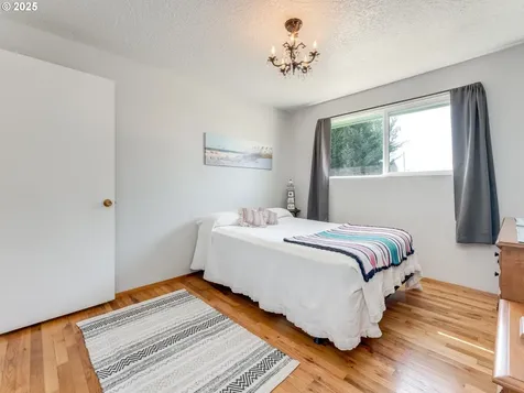 1571 Sallal Court Woodburn OR 97071