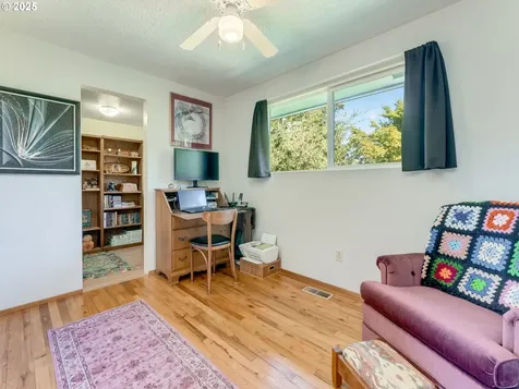 1571 Sallal Court Woodburn OR 97071
