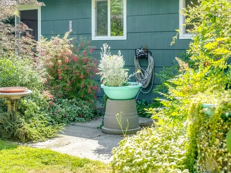 1571 Sallal Court Woodburn OR 97071