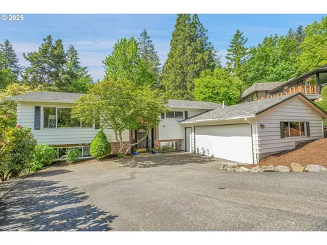38 Churchill Downs Lake Oswego OR 97035