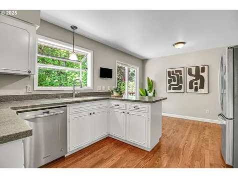 38 Churchill Downs Lake Oswego OR 97035