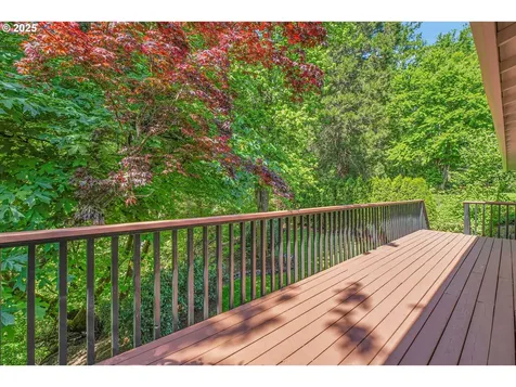 38 Churchill Downs Lake Oswego OR 97035