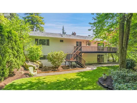 38 Churchill Downs Lake Oswego OR 97035
