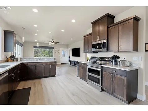 200 Platinum Drive Roseburg OR 97471