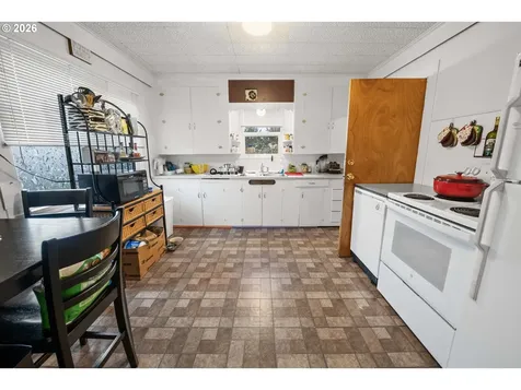 3496 Harrison Avenue Astoria OR 97103