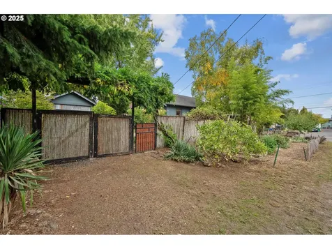 9306 N Ivanhoe Street Portland OR 97203