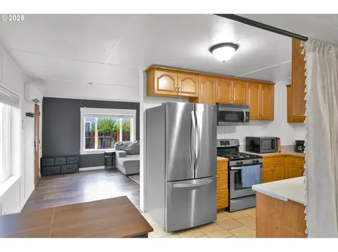741 S 8th Street Cottage Grove OR 97424