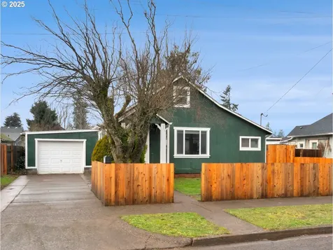 741 S 8th Street Cottage Grove OR 97424