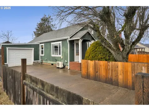 741 S 8th Street Cottage Grove OR 97424
