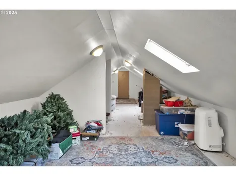 741 S 8th Street Cottage Grove OR 97424