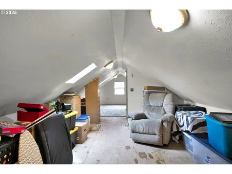 741 S 8th Street Cottage Grove OR 97424