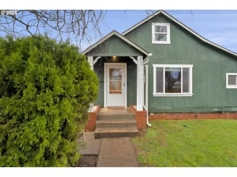 741 S 8th Street Cottage Grove OR 97424
