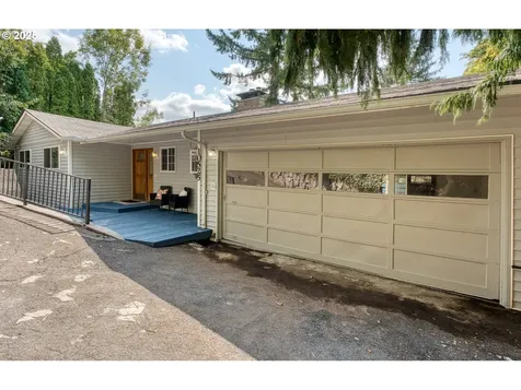 10525 SW 63rd Drive Portland OR 97219