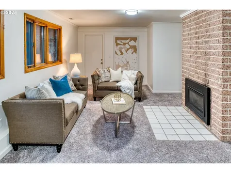 10525 SW 63rd Drive Portland OR 97219