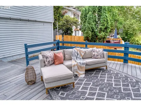10525 SW 63rd Drive Portland OR 97219