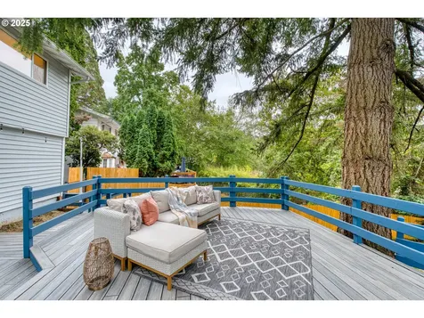 10525 SW 63rd Drive Portland OR 97219