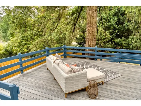 10525 SW 63rd Drive Portland OR 97219