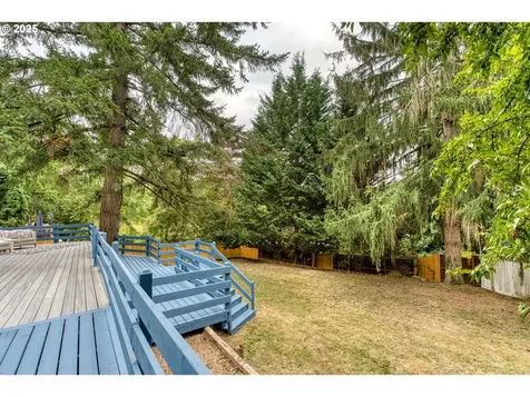 10525 SW 63rd Drive Portland OR 97219