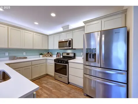 27 NW 6th Place Warrenton OR 97146