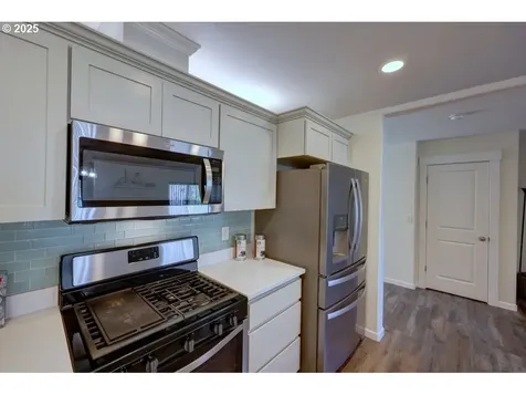 27 NW 6th Place Warrenton OR 97146