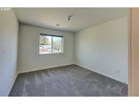 27 NW 6th Place Warrenton OR 97146