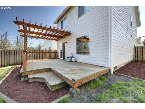 27 NW 6th Place Warrenton OR 97146