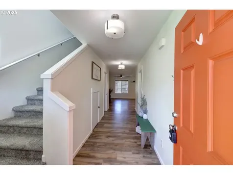 27 NW 6th Place Warrenton OR 97146
