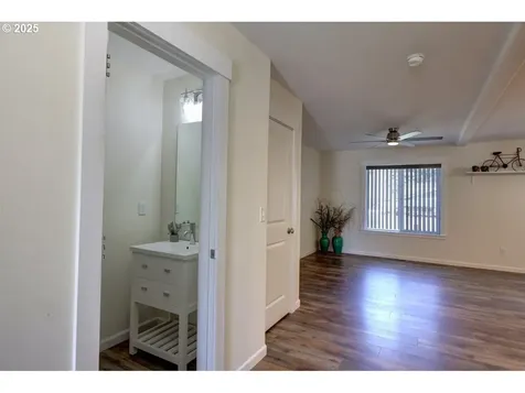 27 NW 6th Place Warrenton OR 97146